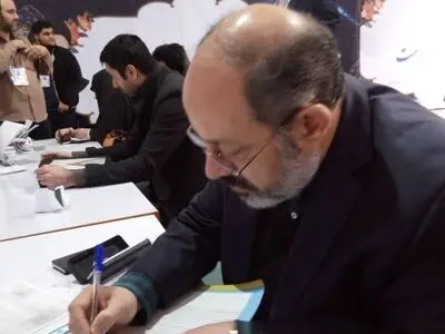 مجلسی می‌تواند در راس امور باشد که تحت تاثیر لابی‌های مختلف قرار نگیرد