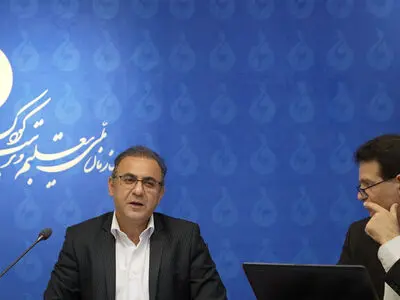 نشست صمیمانه آموزش زبان فارسی به کودکان مناطق دوزبانه 