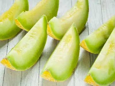 مصرف طالبی با این غذاها ممنوع! 
