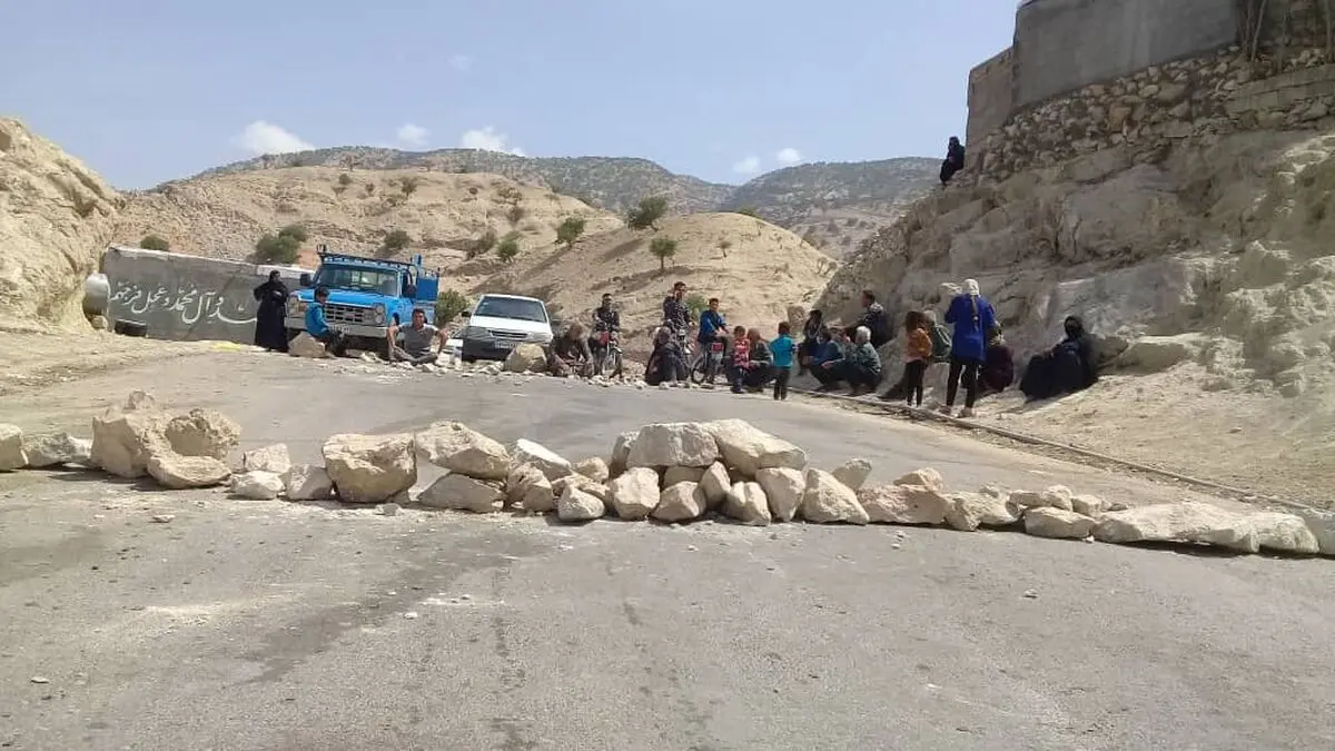 انسداد جاده صیدون باغملک توسط اهالی روستای پاتاوه/بخشدار صیدون: مشکل برطرف شد