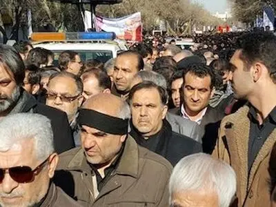 حضور وزیر راه و شهرسازی درمراسم تشییع جان باختگان سانحه ریلی مشهد