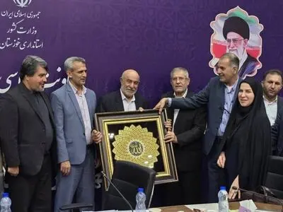 تقدیر جامعه کارگری و کارفرمایی خوزستان از دکتر حسین کمالی