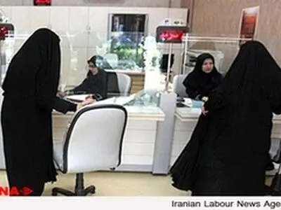 زنان اجازه بازکردن حساب بانکی برای فرزندانشان را ندارند