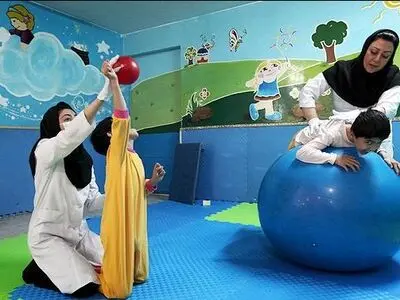 نیکوکاران توجهی به مرکز توانبخشی کودکان معلول ندارند