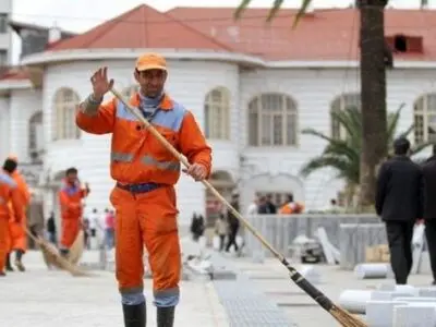 تأکید استاندار گیلان بر پرداخت به‌موقع حقوق پاکبانان و کارگران شهرداری‌ها 