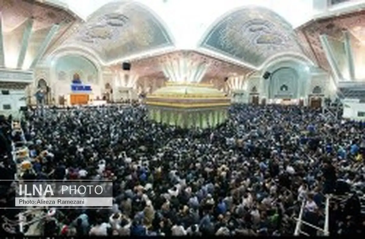 حضور کاروان اعزامی کیش در بیست و هفتمین سالگرد ارتحال رهبر کبیر انقلاب(ره)