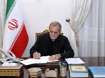 الرئیس بزشکیان: استشهاد قائدنا، لیس نهایة الطریق، بل بدایة فصل جدید