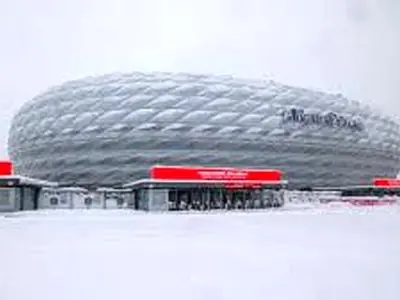 ویدئو: تمرین بایرن‌مونیخ زیر برف سنگین