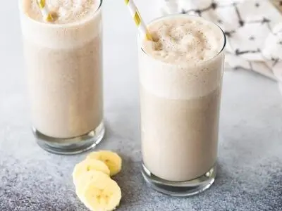 طرز تهیه شیک موز و سیب