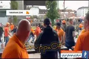 هواداران هلند در خیابان های آلمان به جان هم افتادند! + فیلم