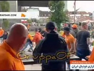 هواداران هلند در خیابان های آلمان به جان هم افتادند! + فیلم