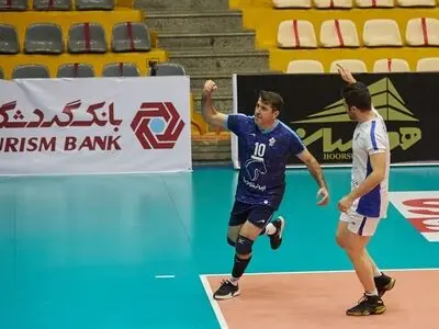 حسینی: شب خاصی در زندگی‌ام بود/ سعی می‌کنم جوانان تیم را رشد بدهم
