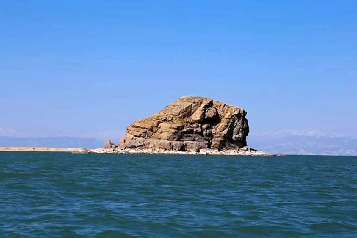 رهاسازی ۶ میلیارد مترمکعب آب از سدهای آذربایجان غربی برای احیای دریاچه ارومیه