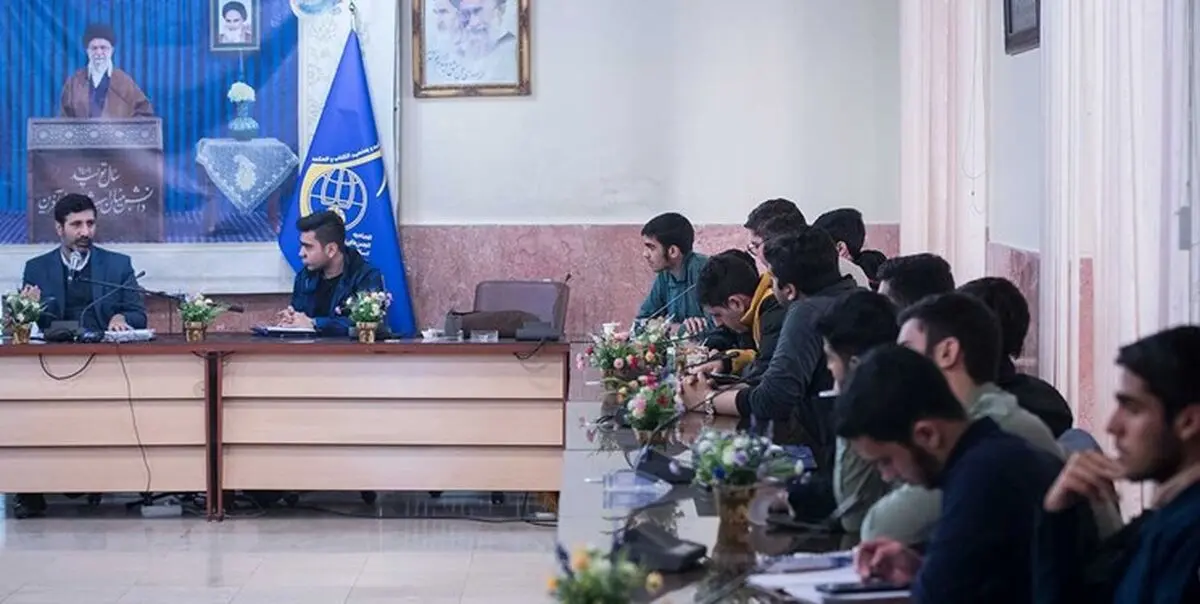 تشکل‌های دانش‌آموزی و دانشجویی می‌توانند در آگاه‌سازی مردم در انتخابات نقش ایفا کنند