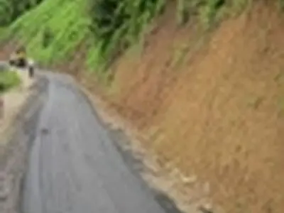 آسفالت محور روستایی سپارده شهرستان رامسر