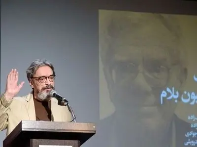 نمی‌گویم هنرمندان ما خلاق نیستند اما گاهی فضای ضدخلاقیت ایجاد می‌شود