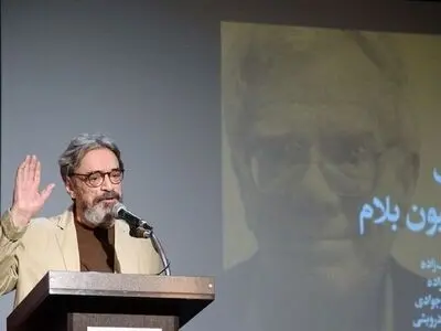 نمی‌گویم هنرمندان ما خلاق نیستند اما گاهی فضای ضدخلاقیت ایجاد می‌شود