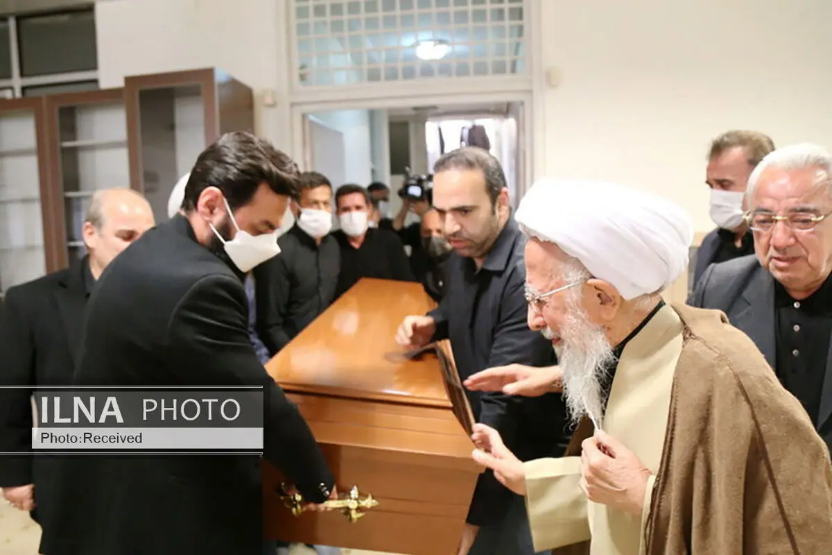مراسم ترحیم همسر آیت الله جوادی آملی در قم برگزار شد