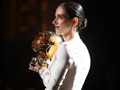 یامال معتقد است توپ طلا او را طلسم می‌کند!