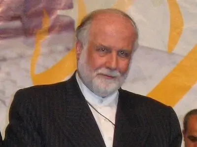 حسن حبیبی رکوردار معاون اولی/احمدی نژاد ۳ معاون منصوب کرد