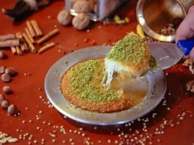 طرز تهیه شیرینی کنافه عربی، دسر معروف و خوشمزه لبنانی