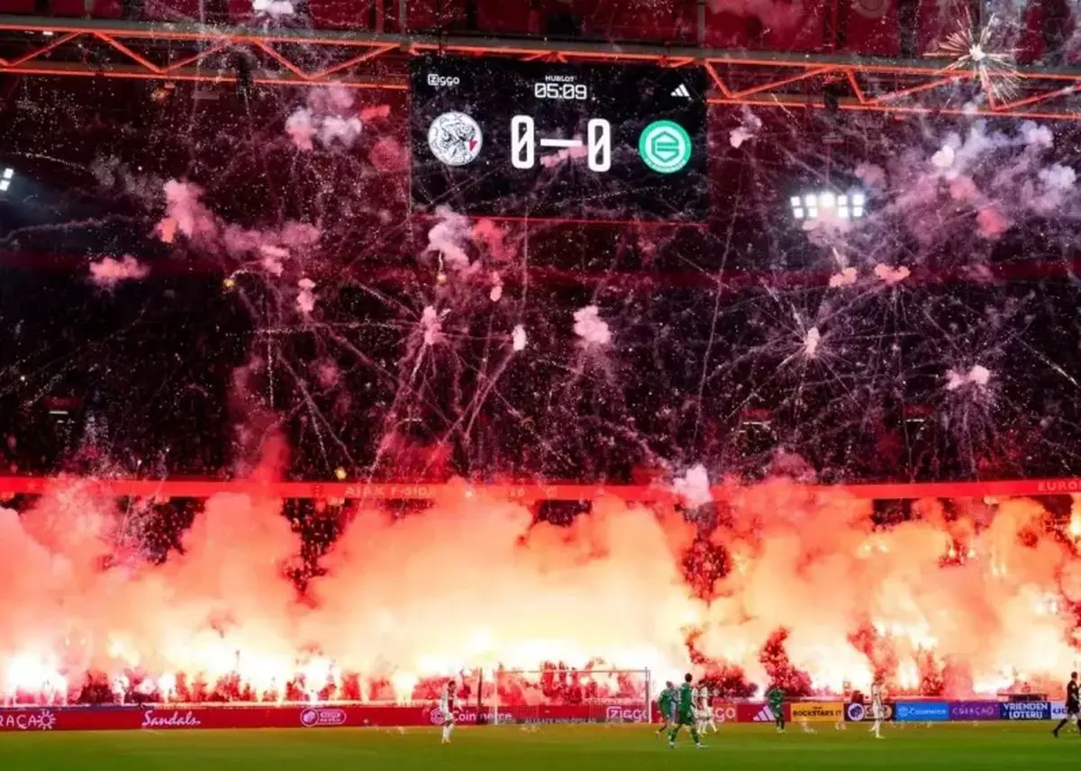 انسداد بخشی از استادیوم خانگی آژاکس توسط فدراسیون