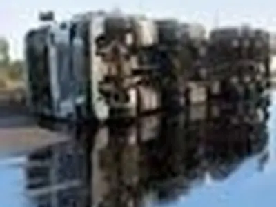 واژگونی ۲۵ تانکر حاوی مواد نفتی در رودخانه های کردستان