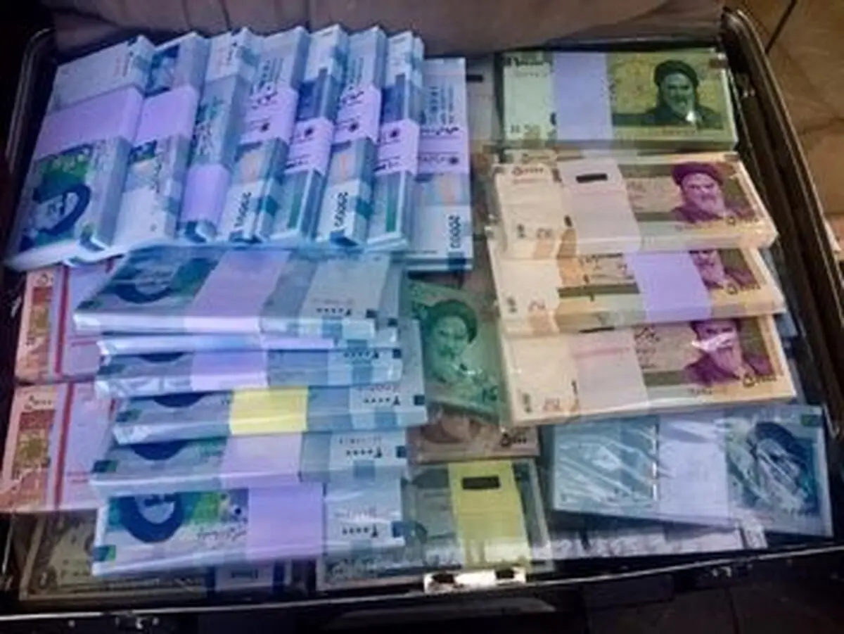 توزیع اسکناس نو به مناسبت نوروز ۹۷ + لیست شعب 