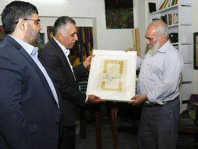 یوسفعلی میرشکاک نشان درجه یک هنری گرفت