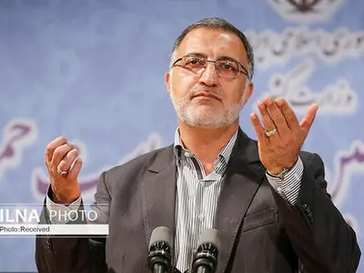 رئیسی دو وزارتخانه را به من پیشنهاد کرد، اما من شهرداری تهران را ترجیح می‌دهم 