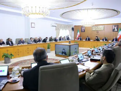 دستگاه‌های اجرایی تمام همت خود را برای خدمت‌رسانی بهتر به ملت بزرگ ایران در ایام تعطیلات به کار گیرند 
