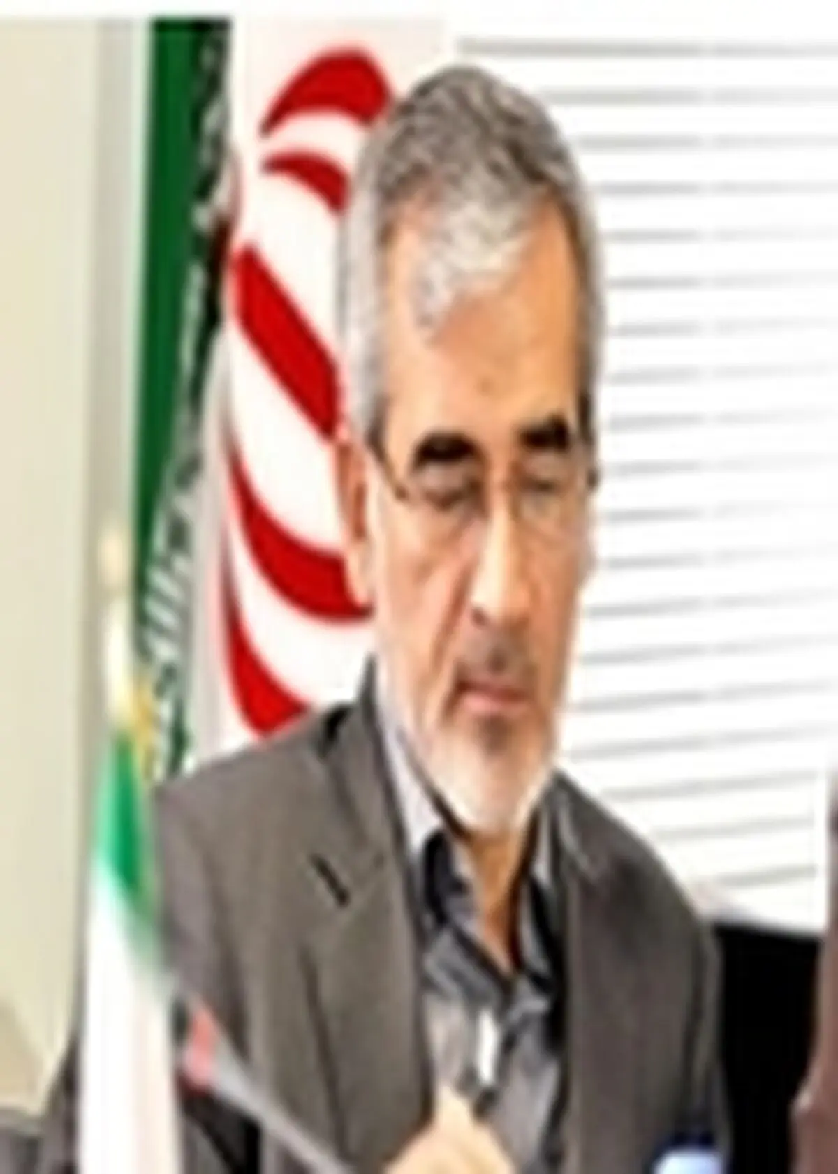 از کارگاه های کوچک تولیدی می توانیم رونق اقتصادی را آغاز کنیم