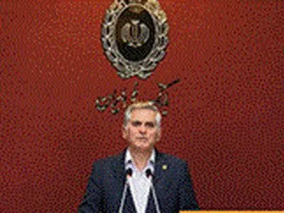 تمامی حساب ها، سپرده ها و فعالیت های بانک آینده سابق تحت نظارت دقیق به بانک ملی ایران‌ منتقل شد