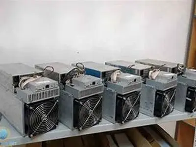  ۱۰ دستگاه ماینر قاچاق در فلاورجان کشف شد