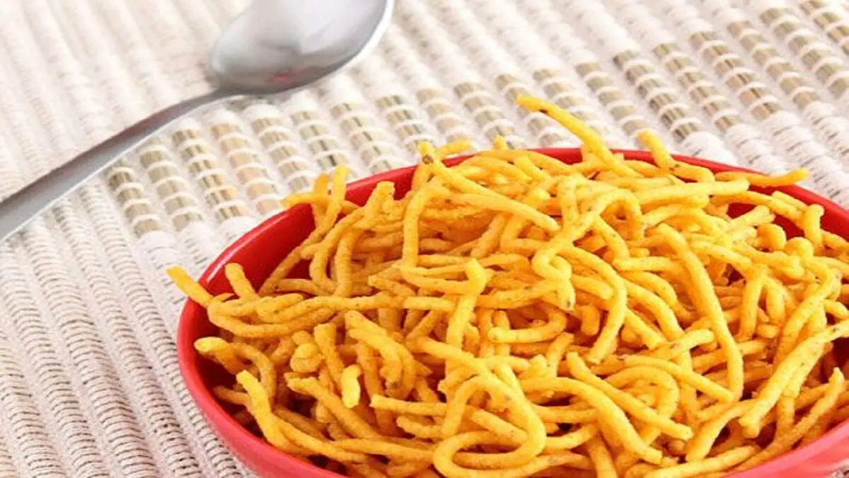 طرز تهیه پفک نمکی خانگی
