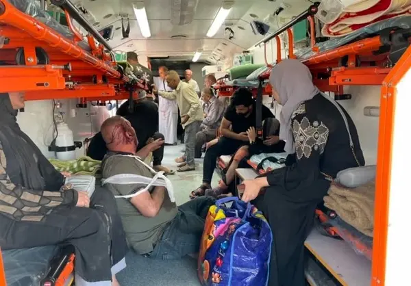 انتقال پیکر کشته‌شدگان واژگونی اتوبوس زائران عراقی به کشورشان