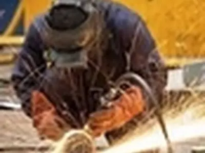 تکریم کارگران اقتدار اقتصادی را به همراه دارد