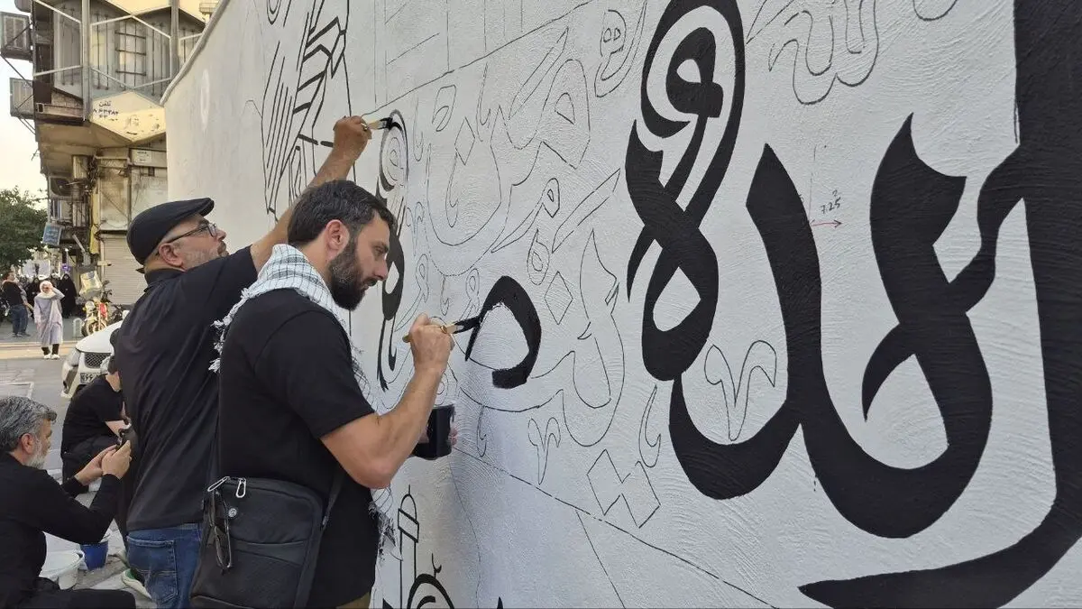 هنرمندان مقاومت به سوگ رهبر شهید نشستند