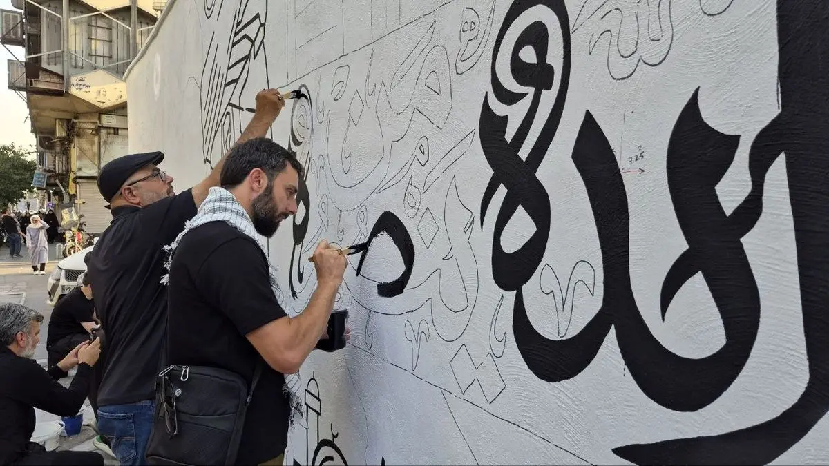 هنرمندان مقاومت به سوگ رهبر شهید نشستند