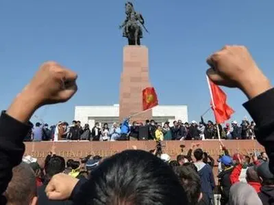 Kyrgyzstan prime minister resigns amid election protests