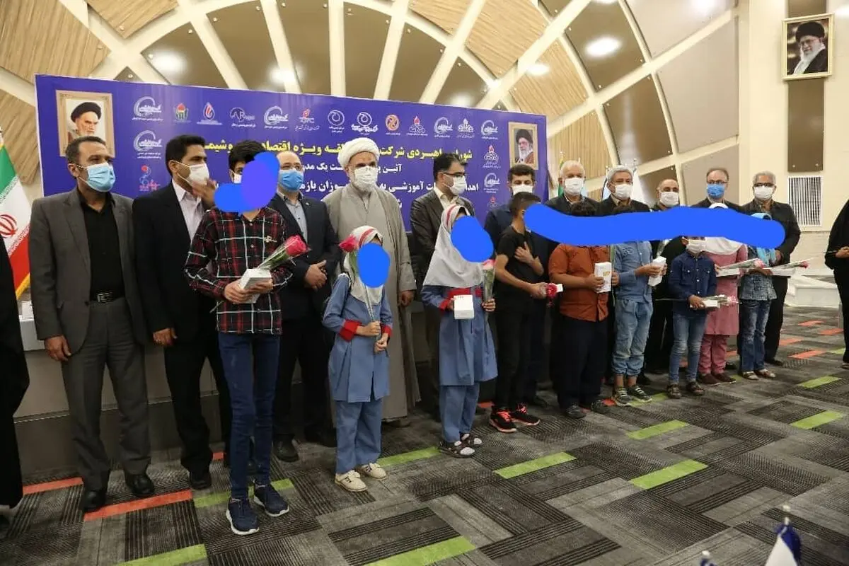 اعتراض یک روانشناس به نحوه توزیع تبلت های اهدایی شورای راهبردی صنایع پتروشیمی/انتشار تصاویر دانش آموزان کم برخوردار، از مصادیق نقض عدالت تعاملی در جامعه است