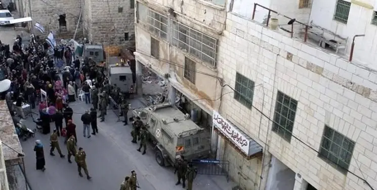 یورش شهرک‌نشینان صهیونیست به منازل فلسطینیان در شیخ جراح


