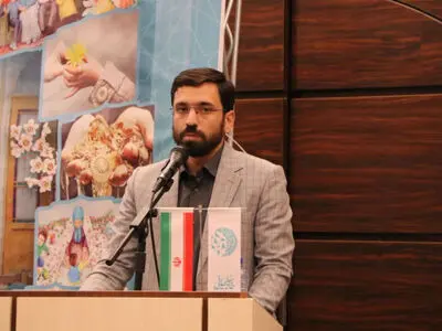 انتقاد از دیدگاه‌هایی که نقش آفرینی زنان را فقط در خارج از خانه تایید می‌کنند