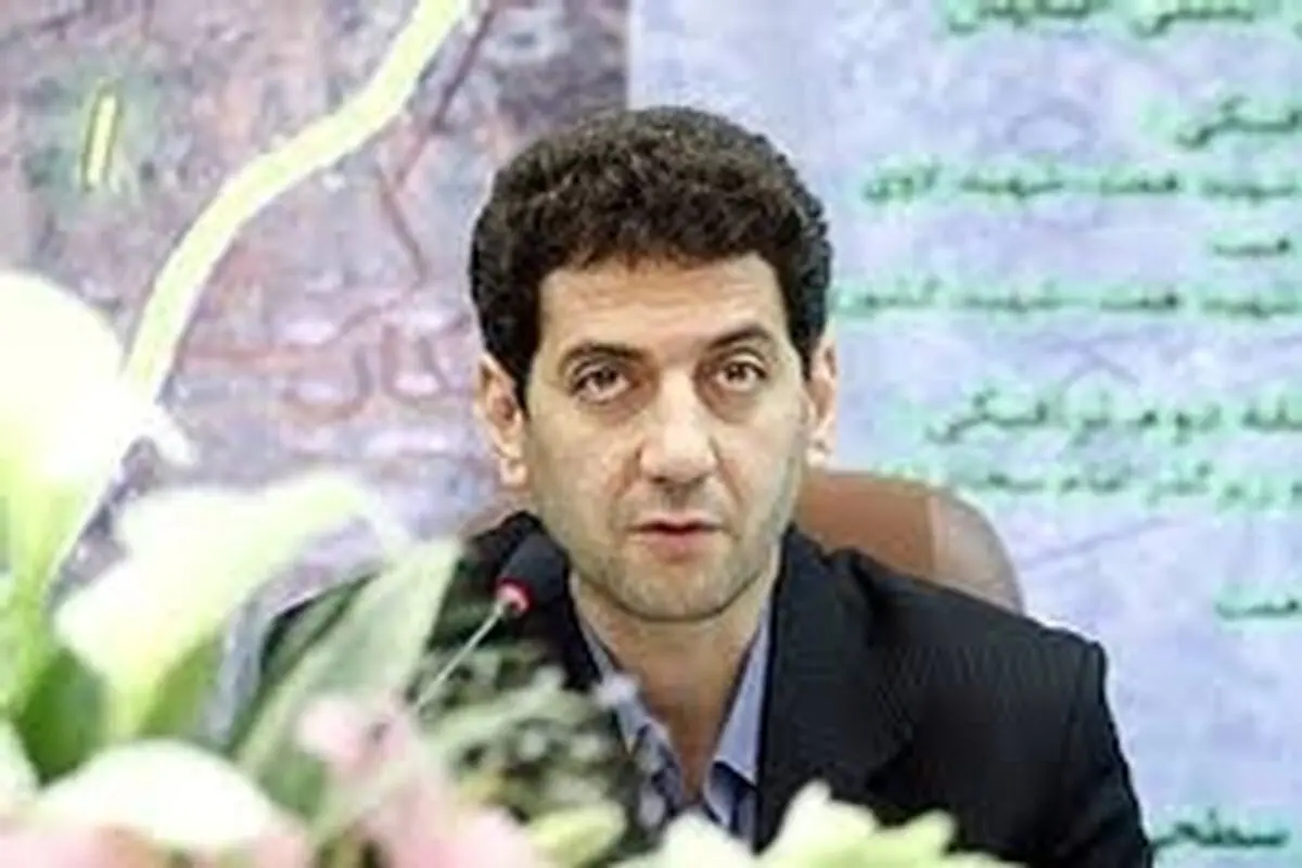 نصب نمای سالن مرکز همایش‌های بین‌المللی اصفهان با استفاده از بتن الیافی