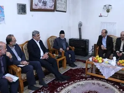 دیدار استاندار گیلان با خانواده شهدای دانش‌آموز