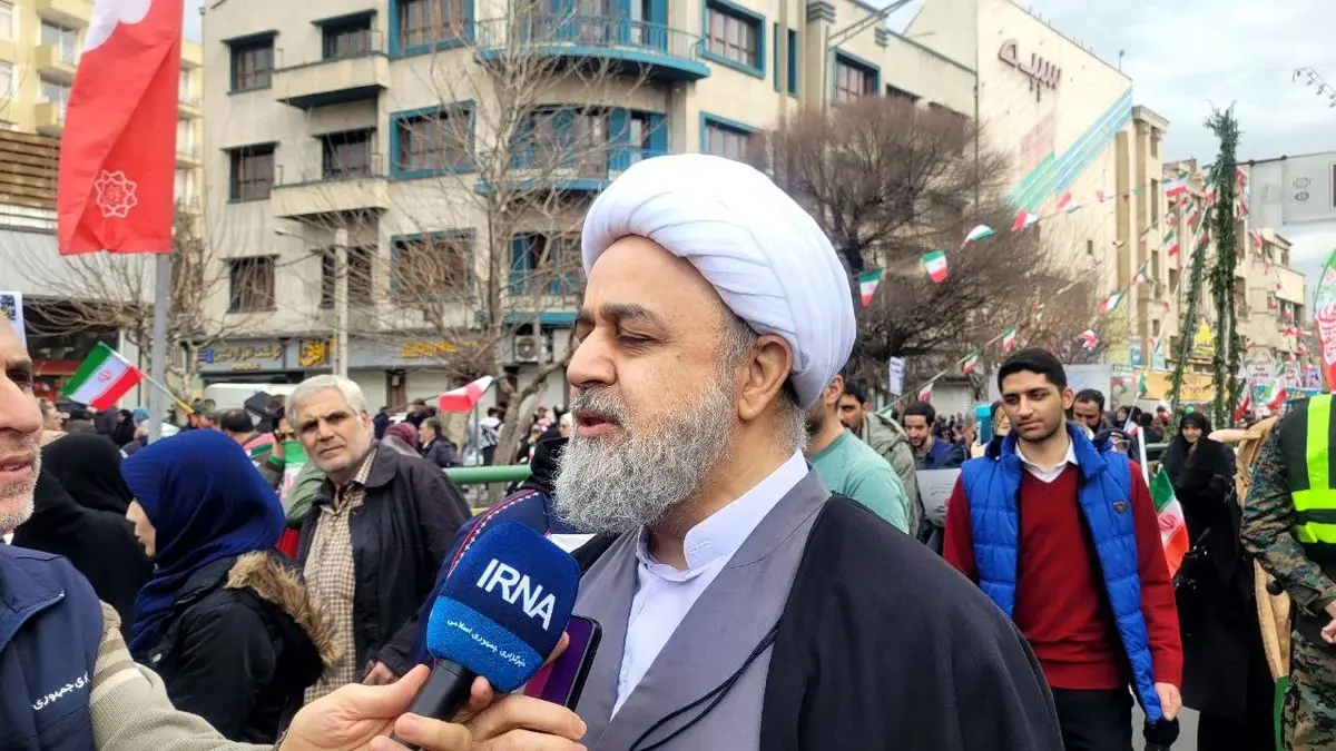 مردم آمده‌اند بگویند چک محکمی به گوش غول جهانی خواهیم زد