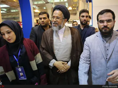 بازدید وزیر اطلاعات از غرفه ایلنا
