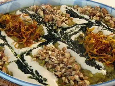 طرز تهیه بزقورمه