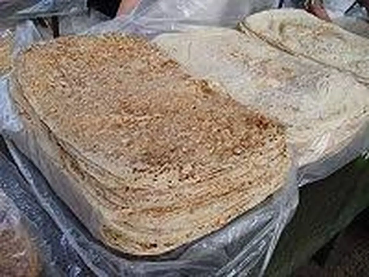 عرضه  نان لواش به بالاتر از نرخ مصوب  تخلف است