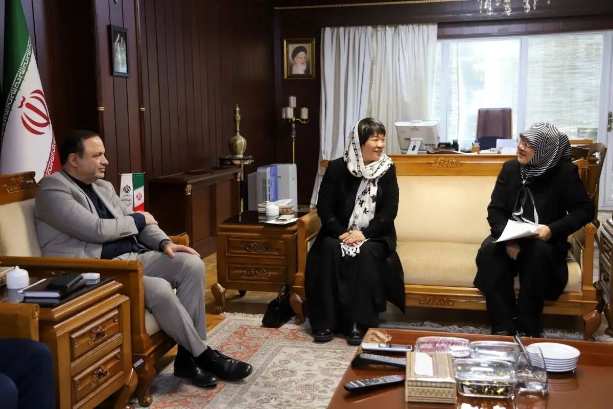  بررسی راهکارهای توسعه سرمایه‌گذاری مشترک ایران و چین در مناطق آزاد